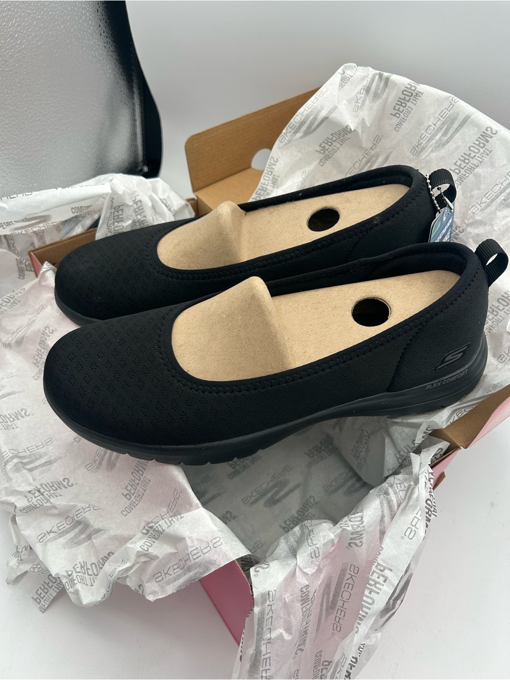 Skechers On-the-Go Flex Siena Black Knit Flats Women’s Size 7 NWT